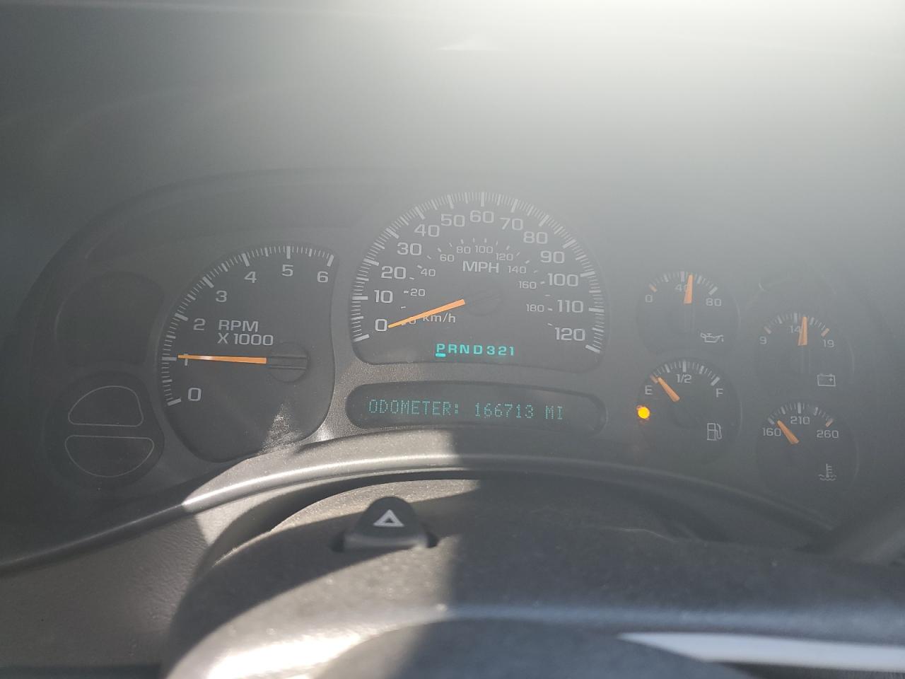 2004 Chevrolet Silverado - Image 9