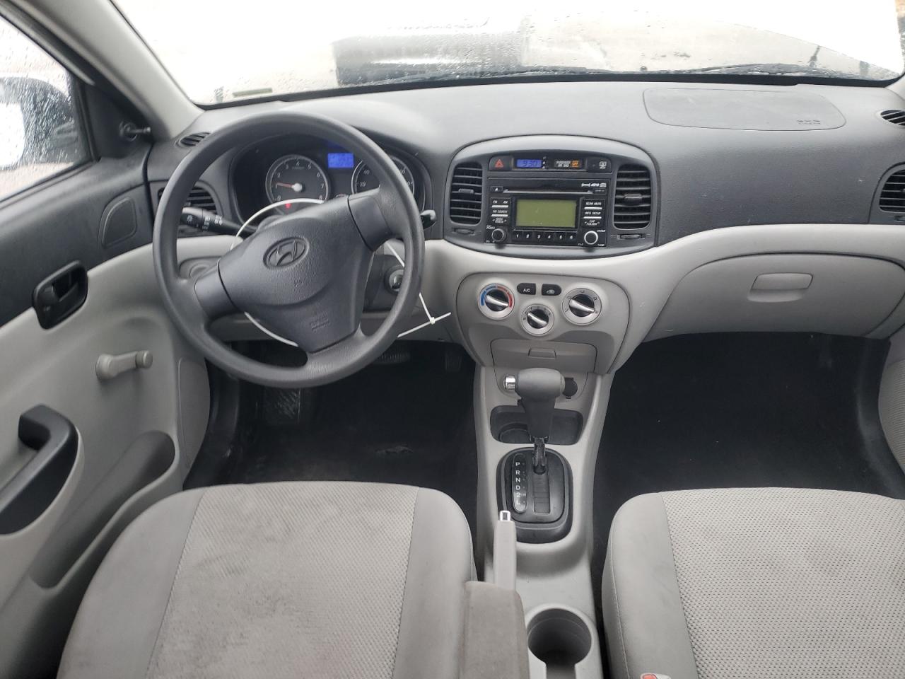 2010 Hyundai Accent - Image 8