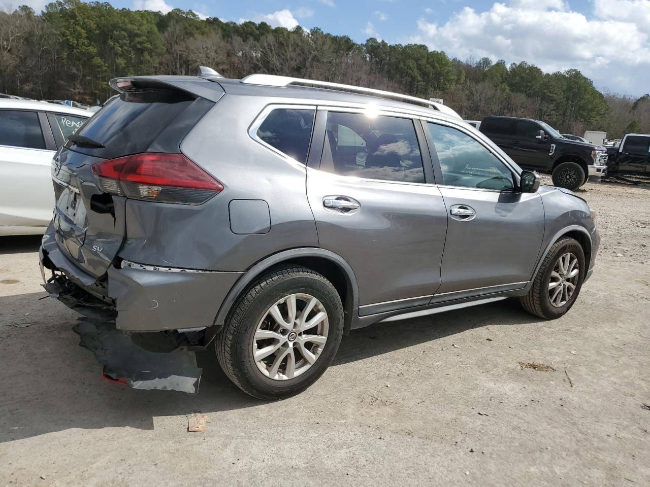 2020 Nissan Rogue - Image 3