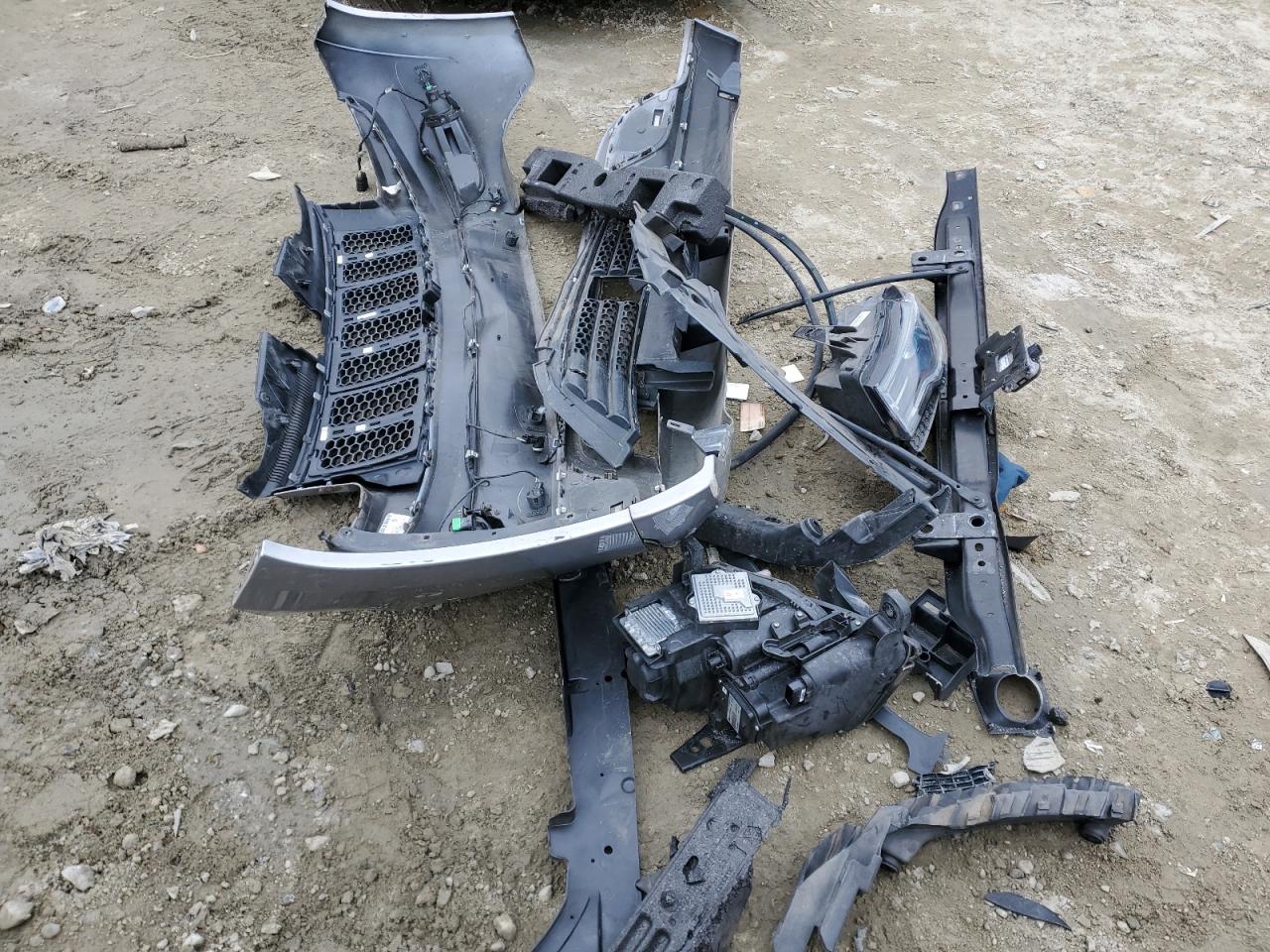 2015 Jeep Grand Cherokee - Image 13