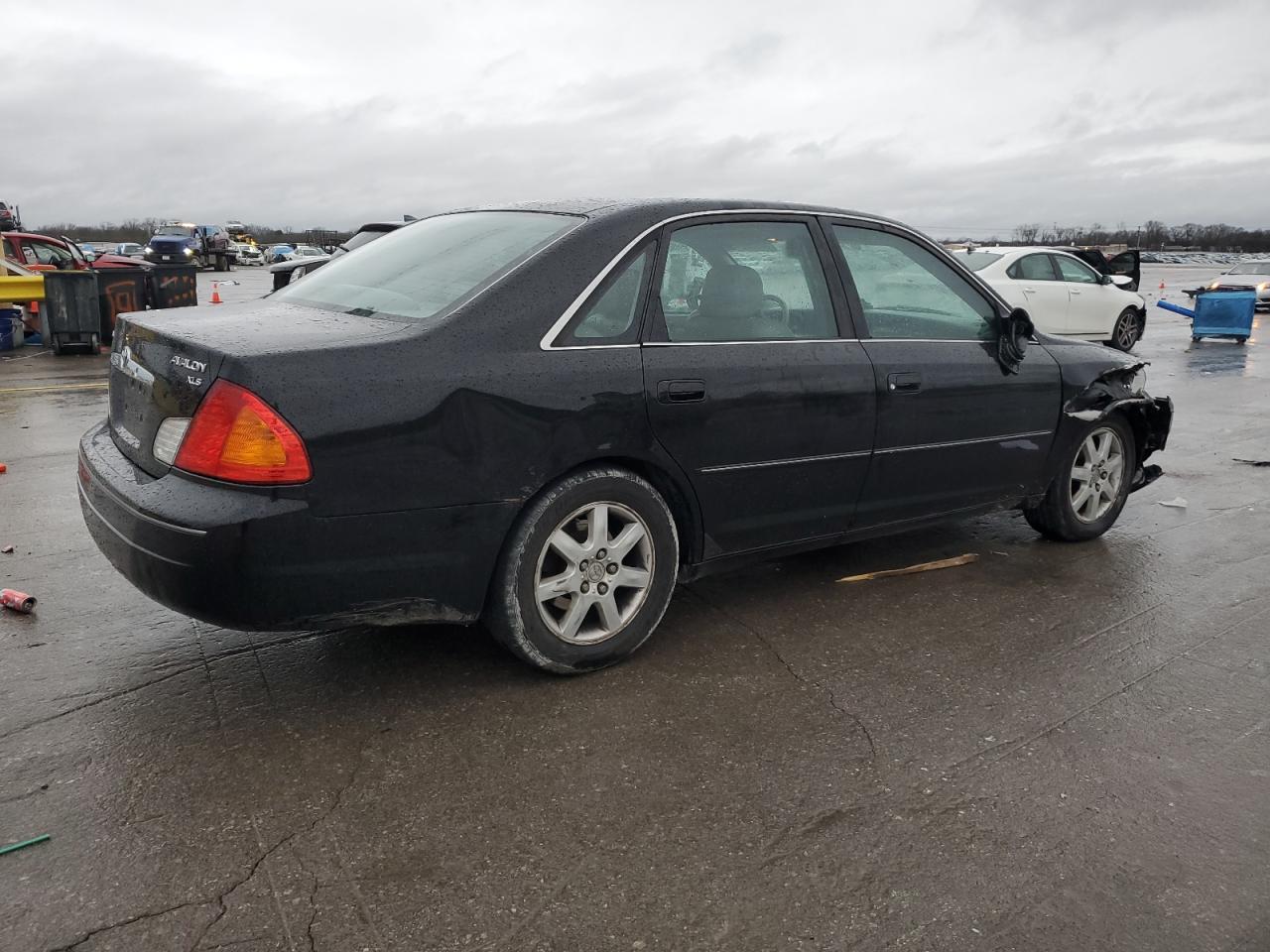 2002 Toyota Avalon - Image 3