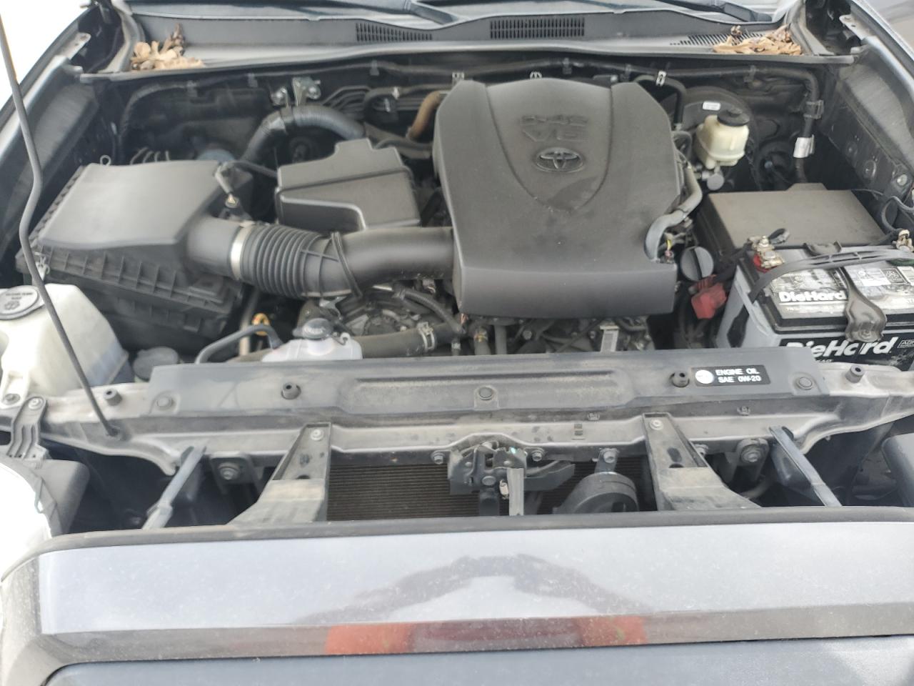 2016 Toyota Tacoma - Image 11