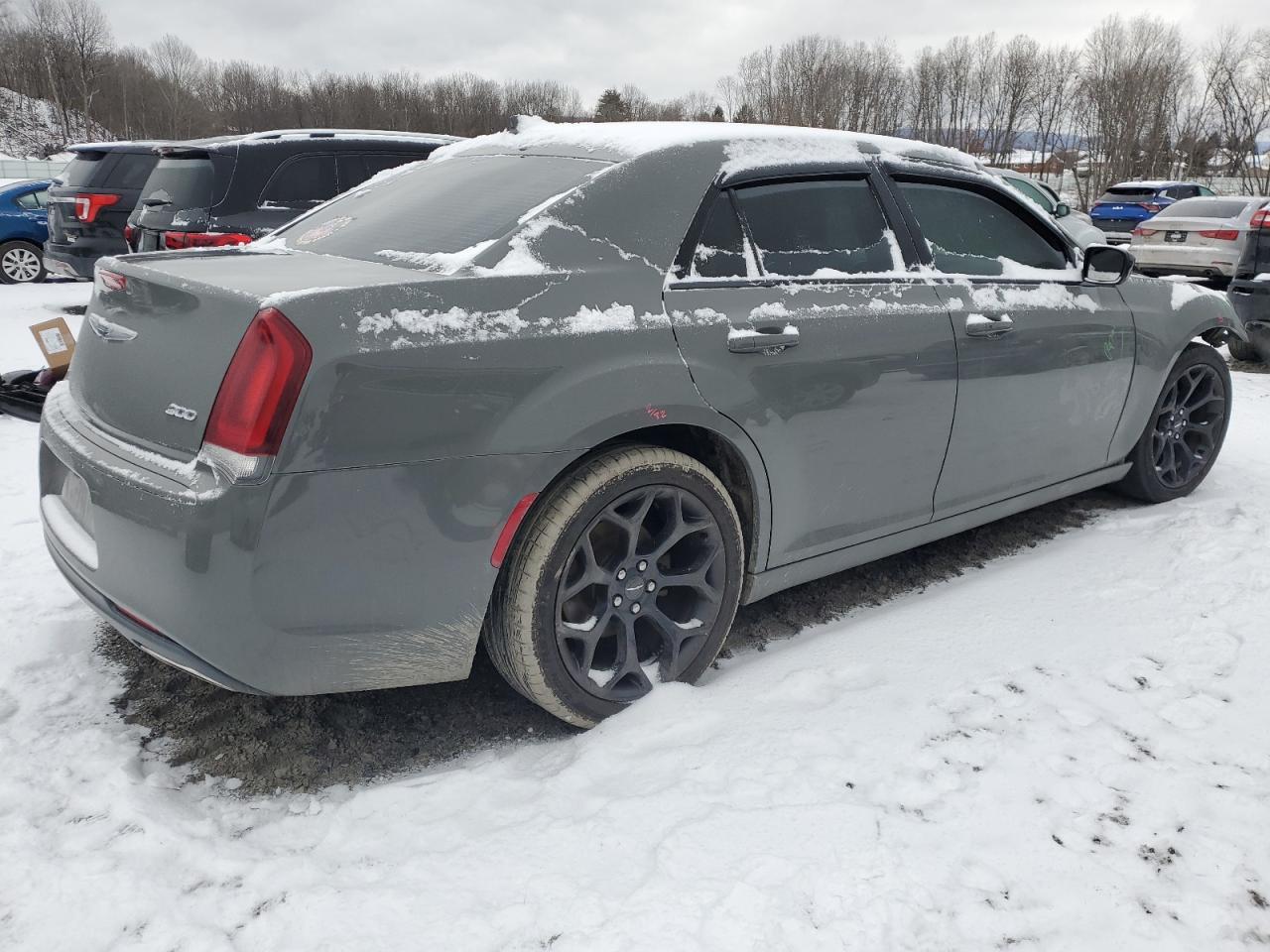 2019 Chrysler 300 - Image 3
