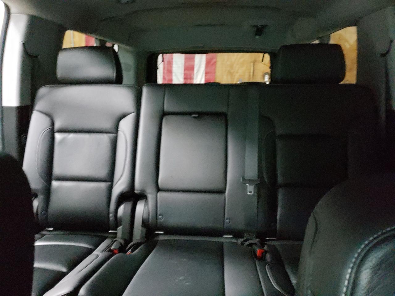 2019 Chevrolet Suburban - Image 10