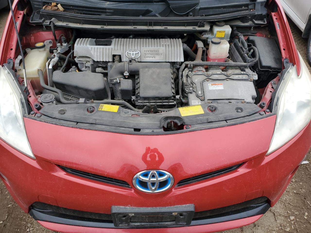 2012 Toyota Prius - Image 11