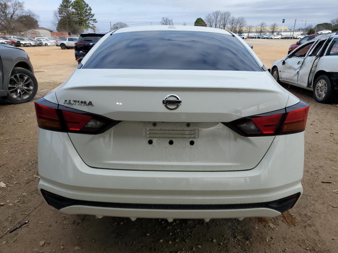 2020 Nissan Altima - Image 6