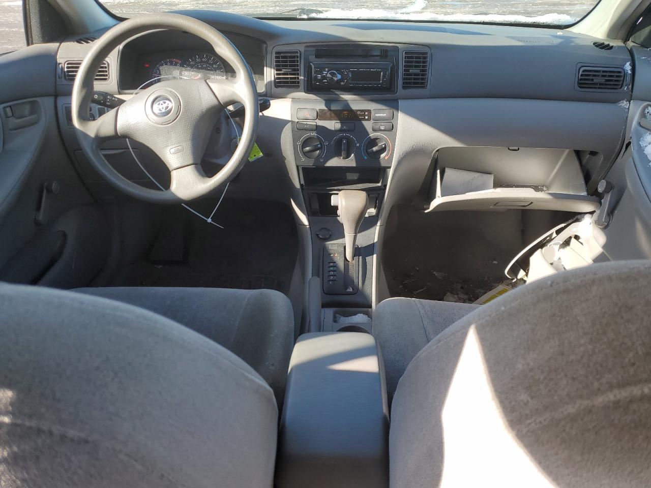 2004 Toyota Corolla - Image 8