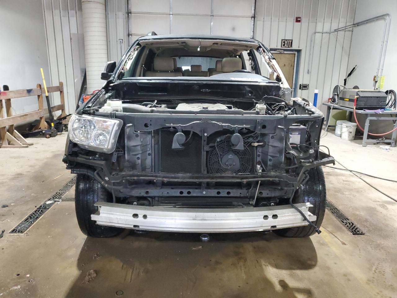 2017 Toyota Sequoia - Image 5