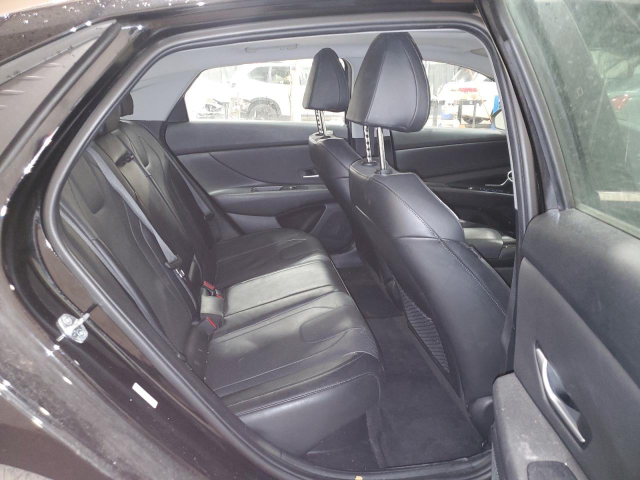 2023 Hyundai Elantra - Image 10