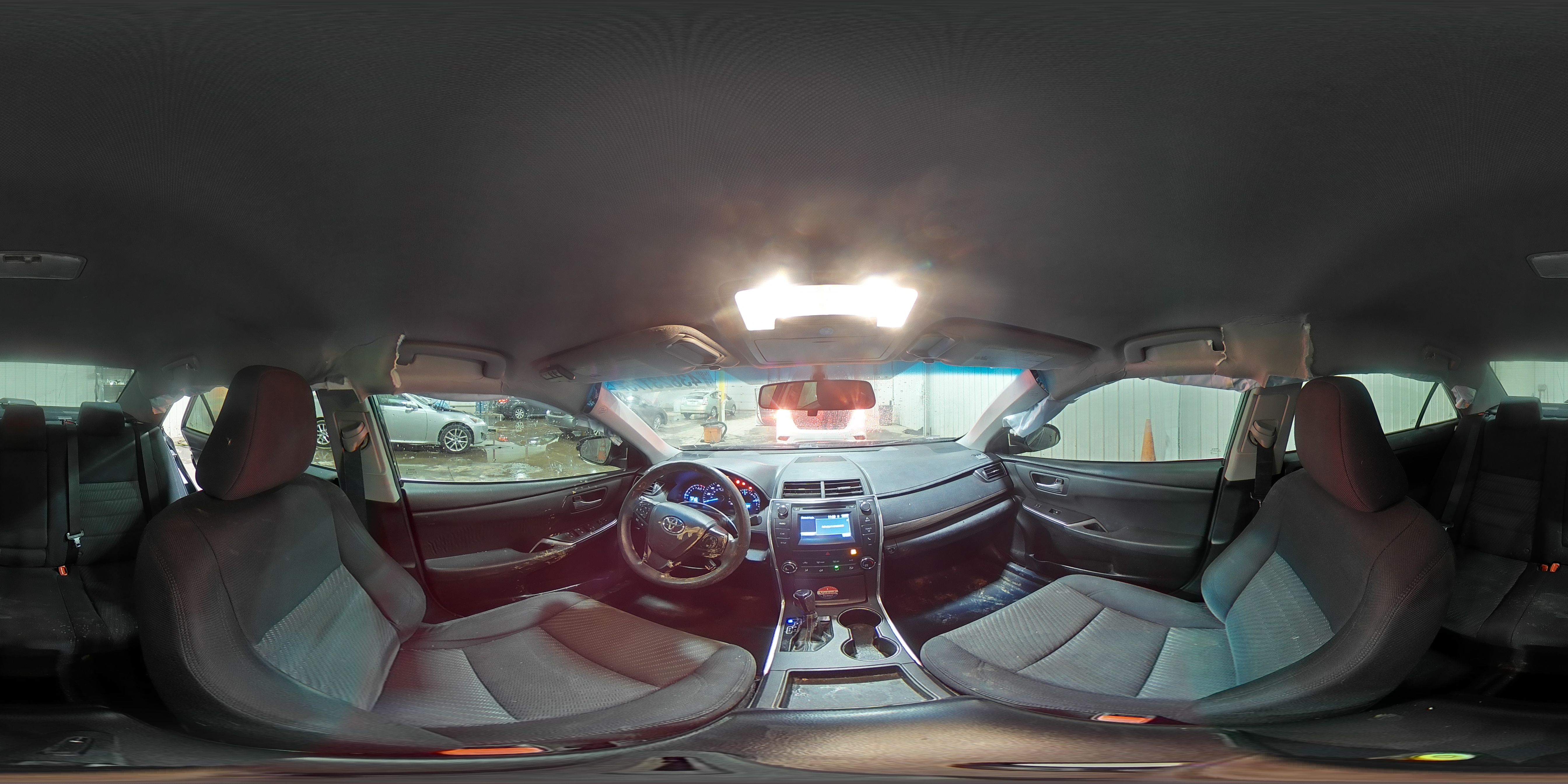 2015 Toyota Camry - Image 14