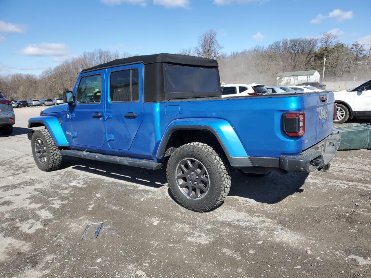 2020 Jeep Gladiator - Image 2