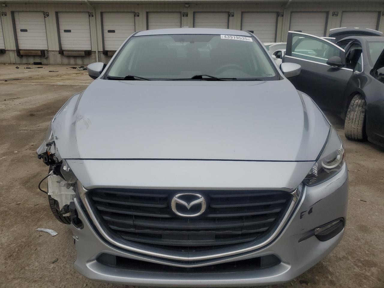 2017 Mazda 3 - Image 5