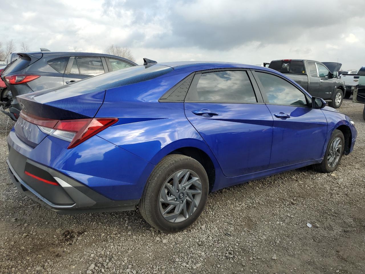 2024 Hyundai Elantra - Image 3