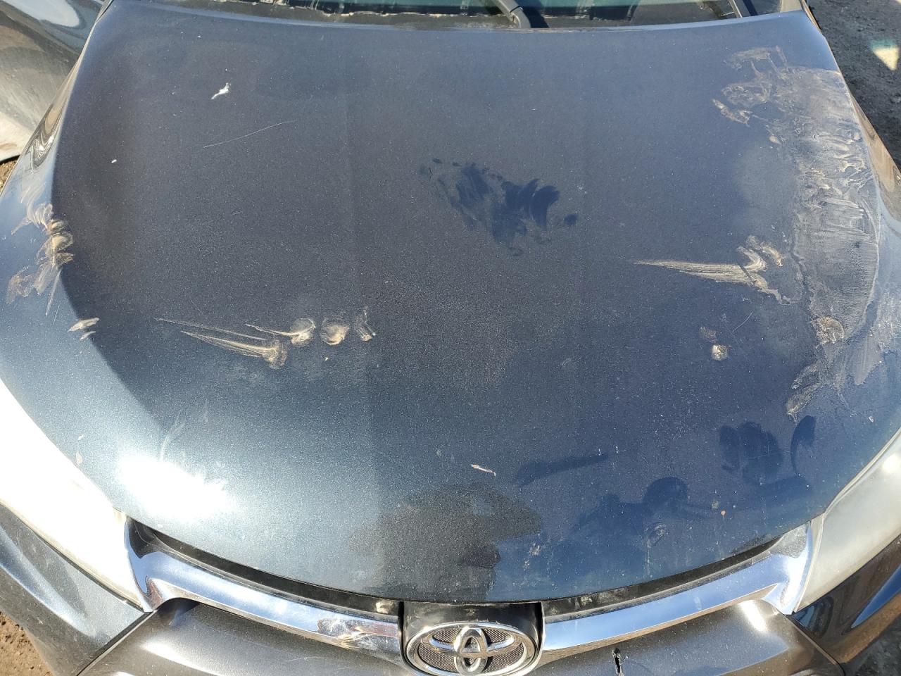 2015 Toyota Camry - Image 12