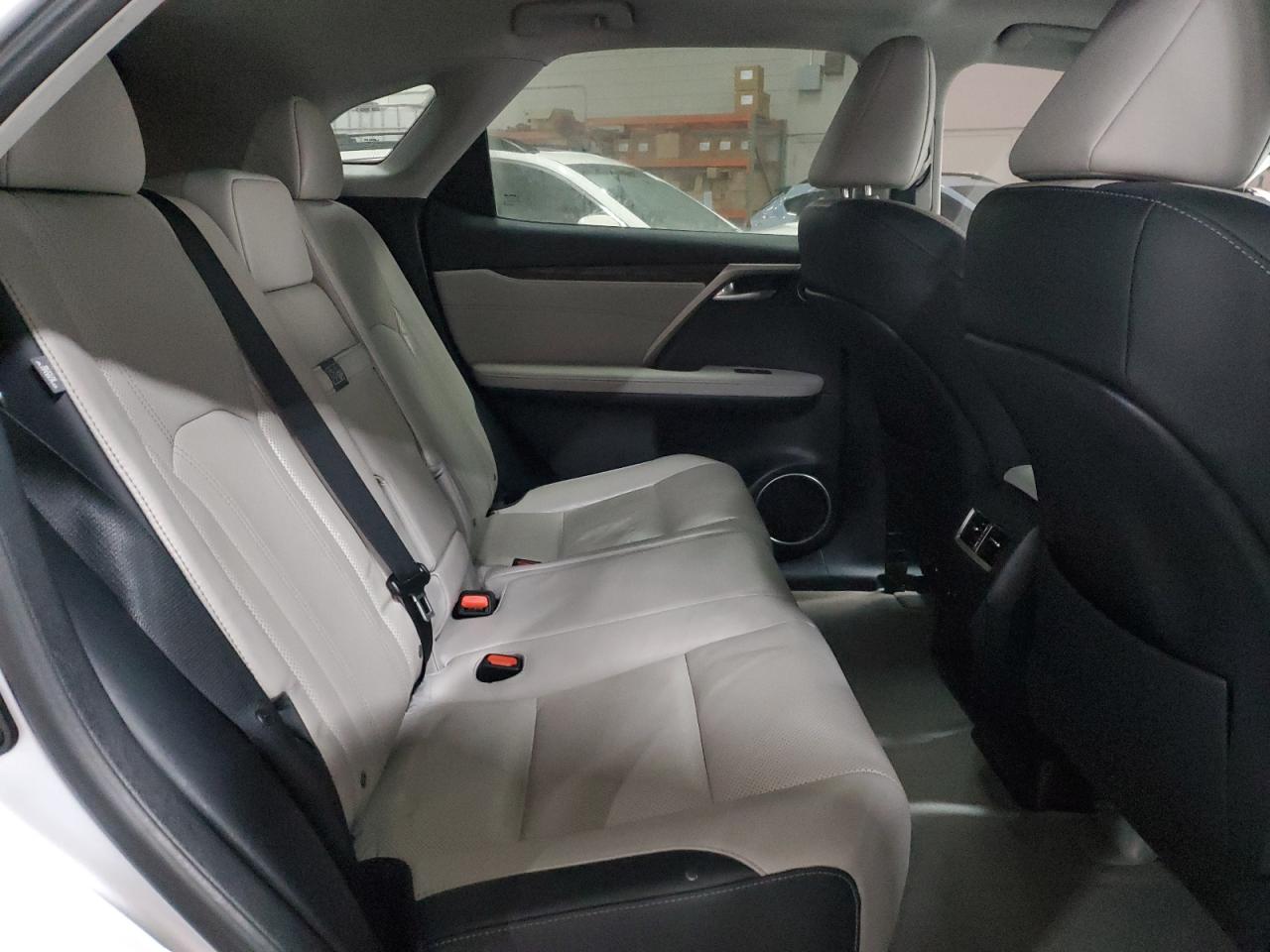 2017 Lexus RX - Image 11