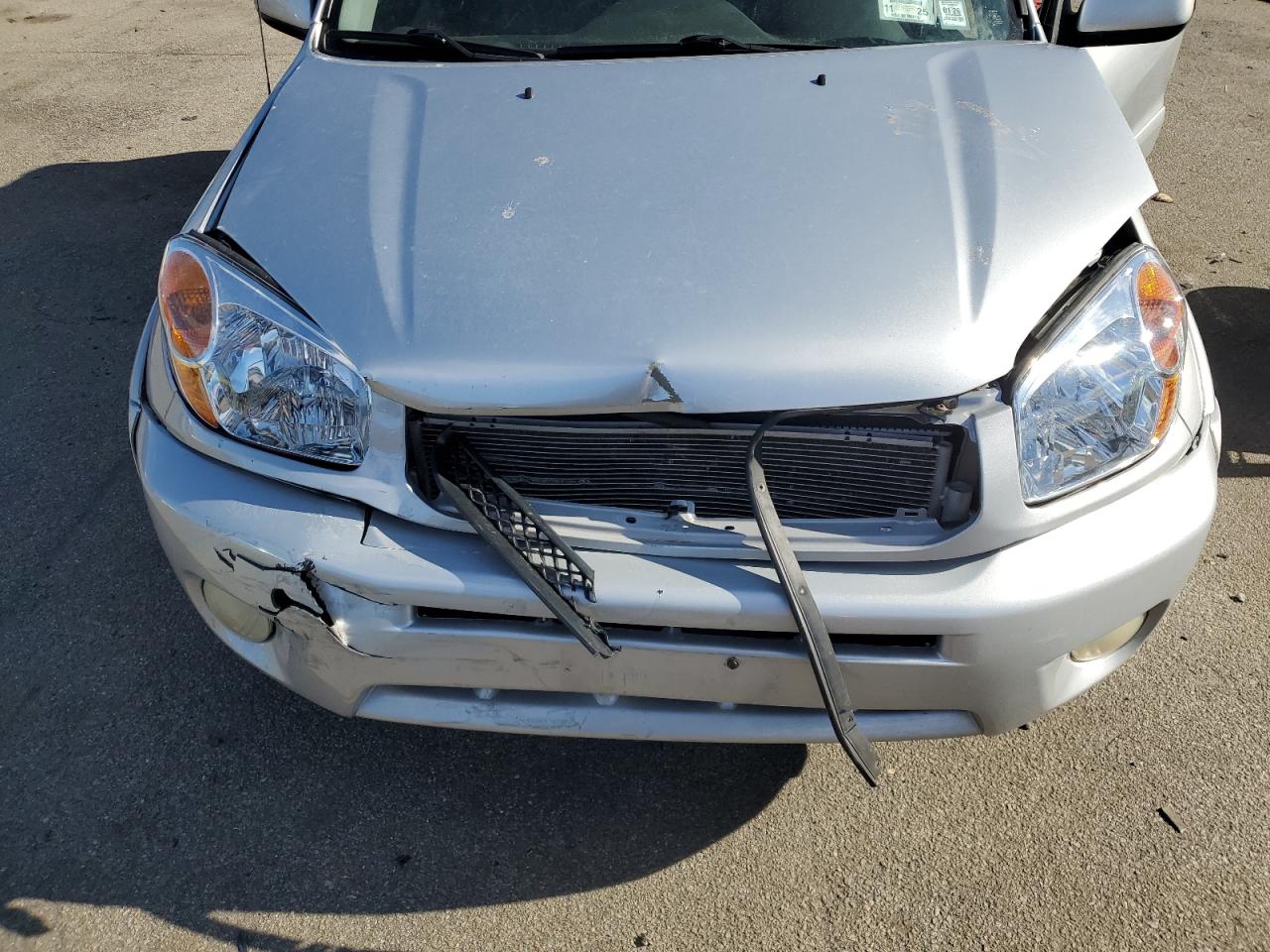 2005 Toyota RAV 4 - Image 11