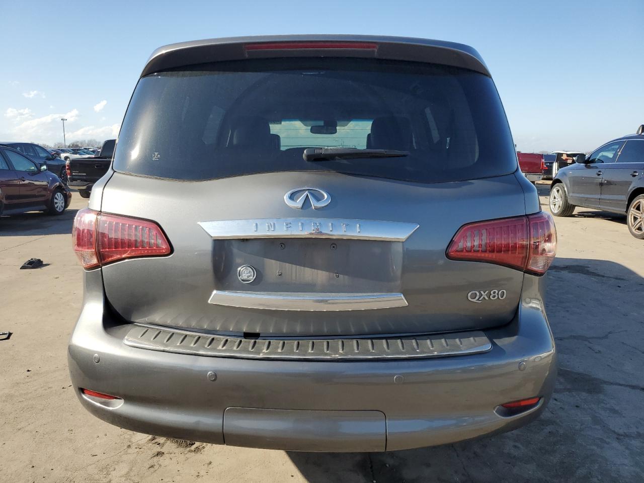 2015 Infiniti QX80 - Image 6