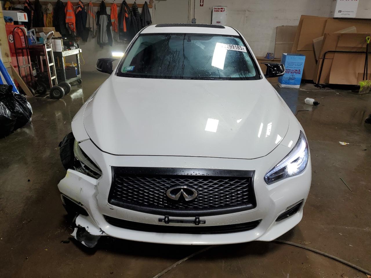 2015 Infiniti Q50 - Image 5