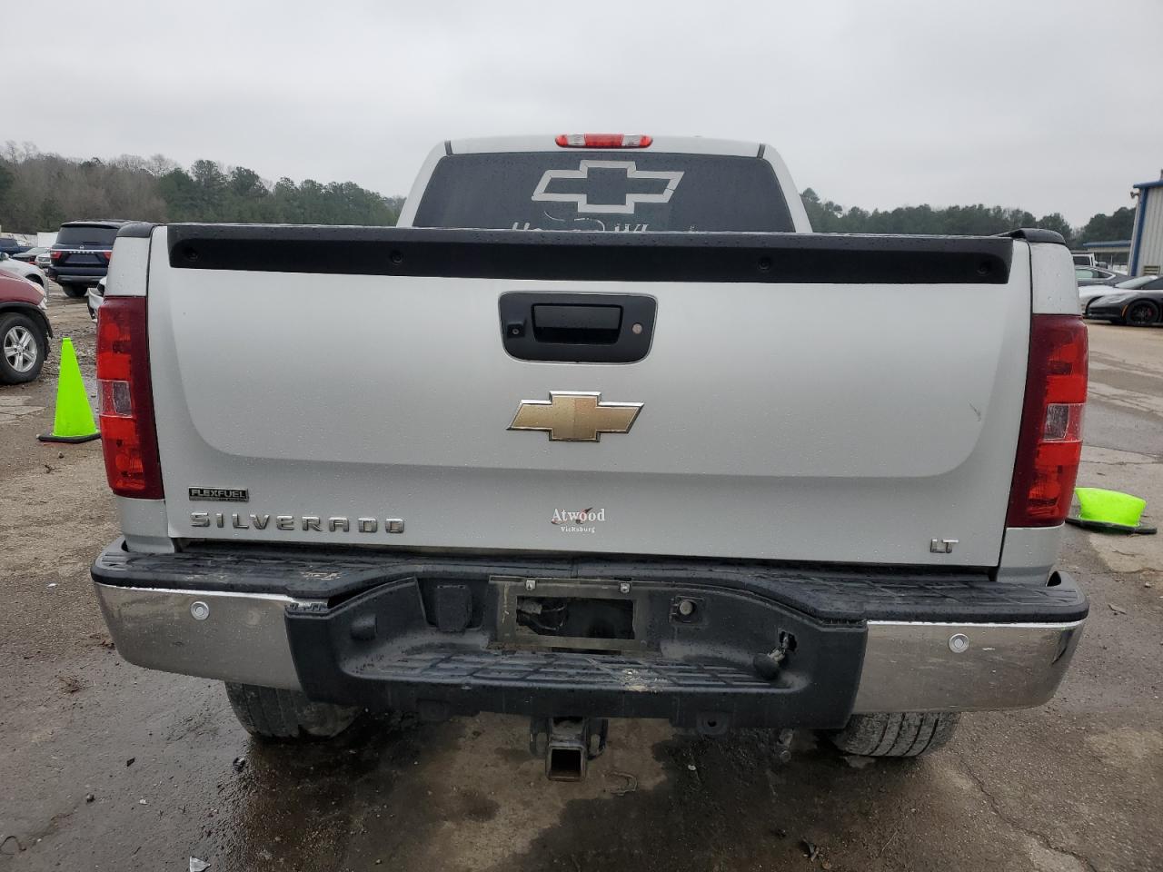 2011 Chevrolet Silverado - Image 6