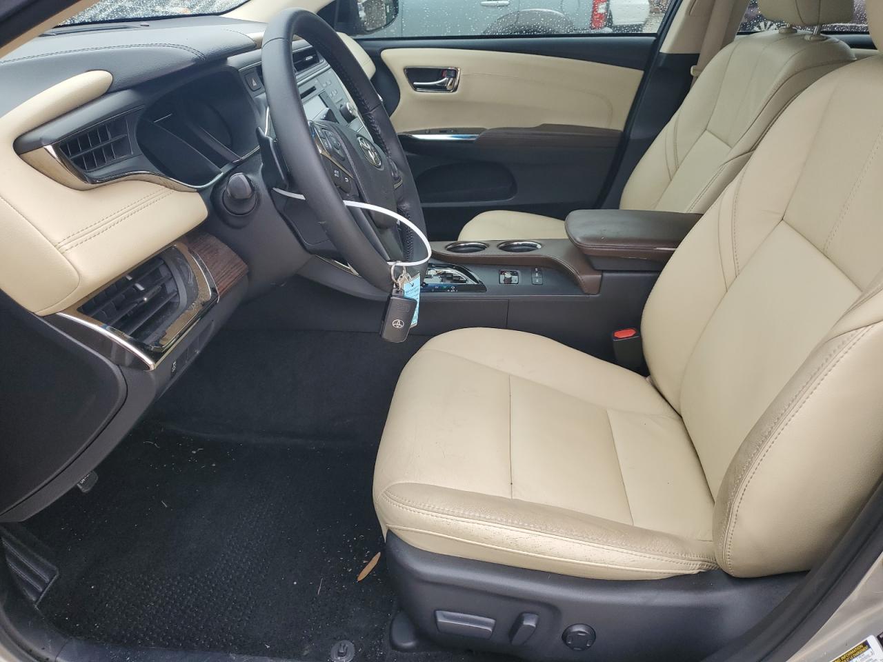 2015 Toyota Avalon - Image 7