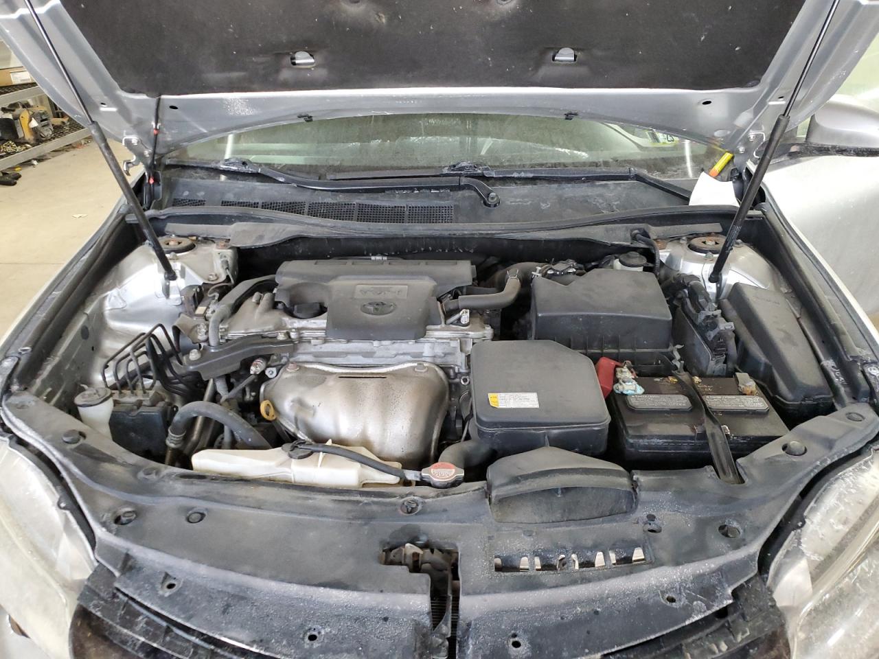 2016 Toyota Camry - Image 11