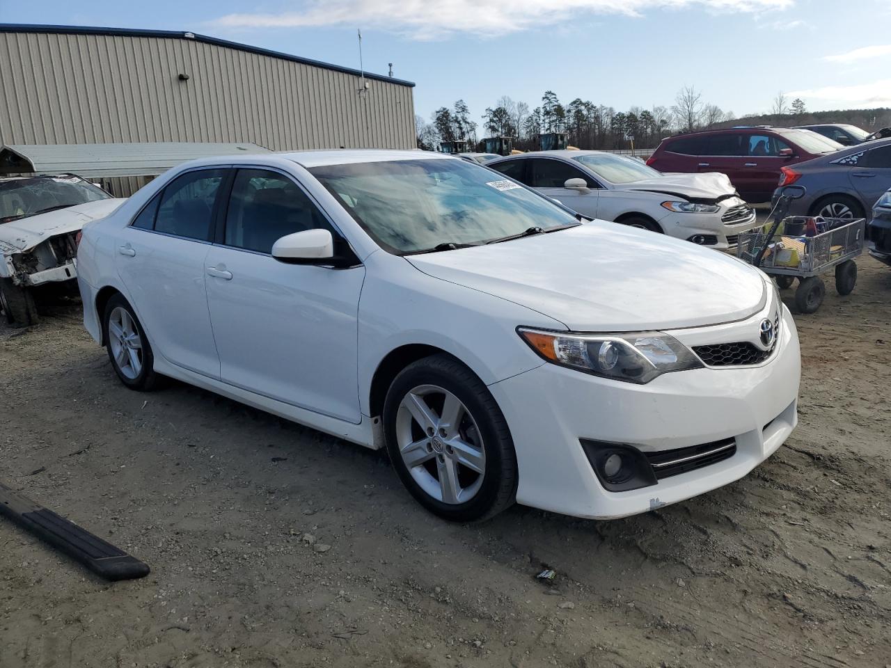 2014 Toyota Camry - Image 4