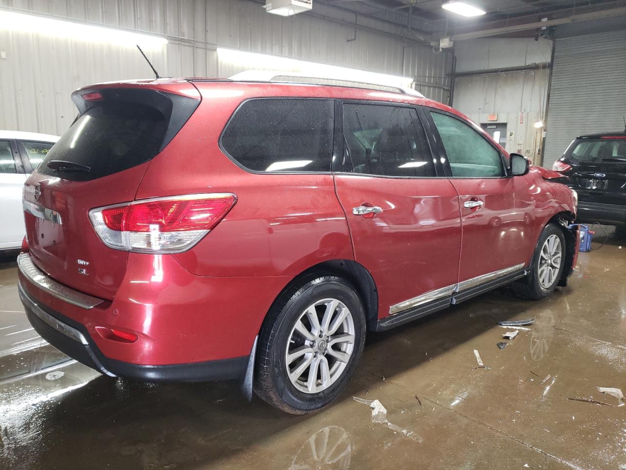2014 Nissan Pathfinder - Image 3