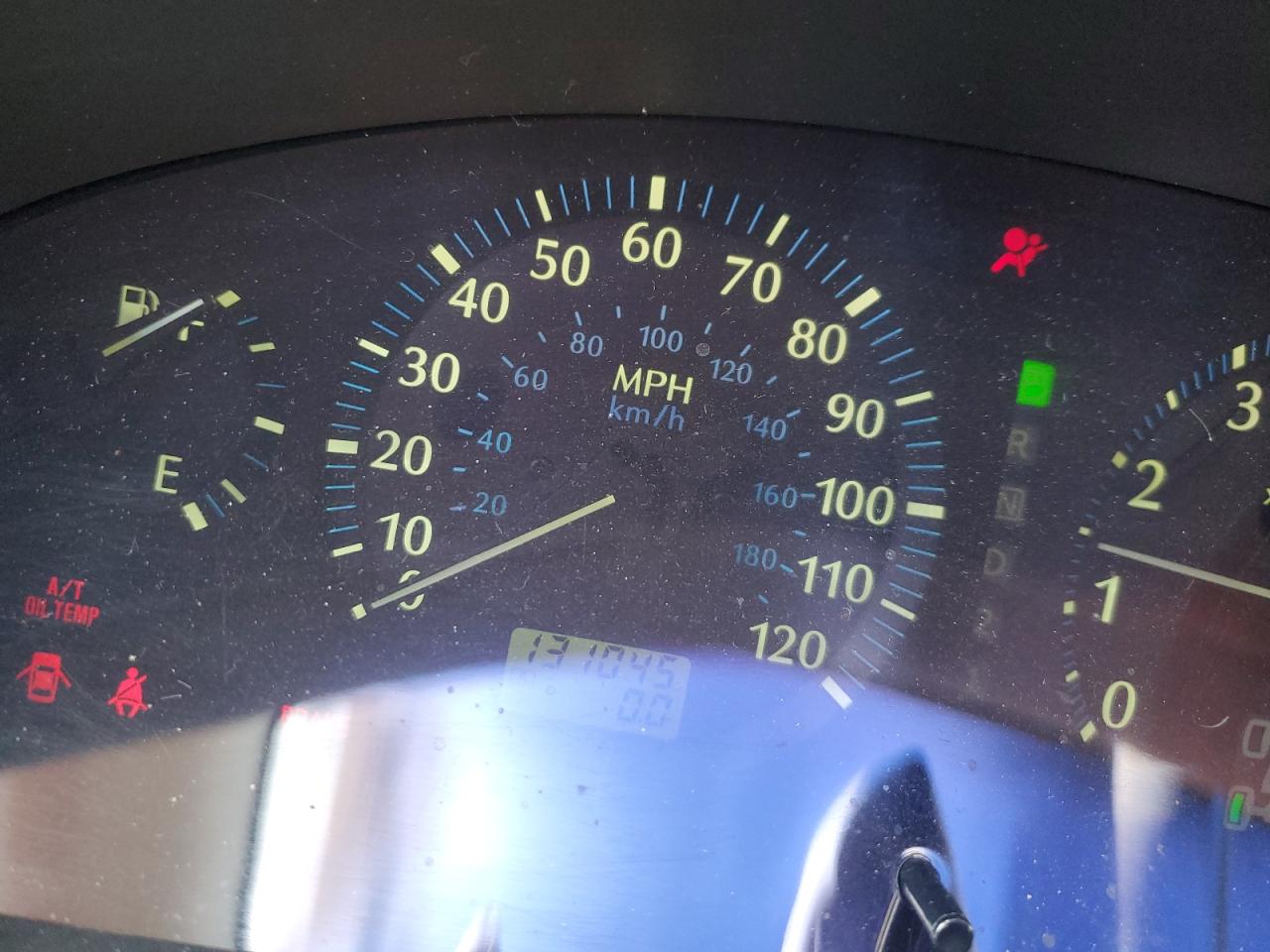 2001 Infiniti QX4 - Image 9