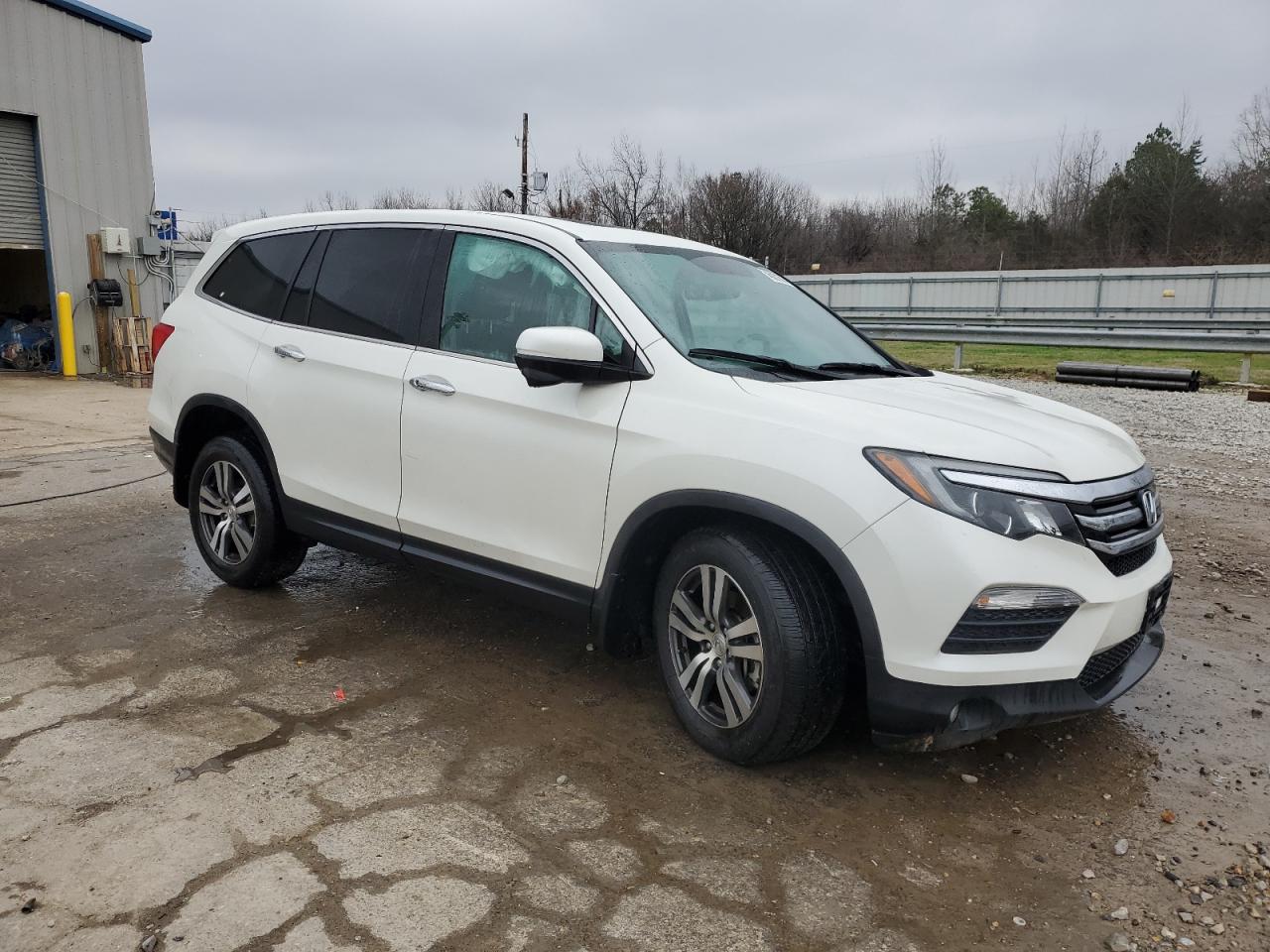 2017 Honda Pilot - Image 4