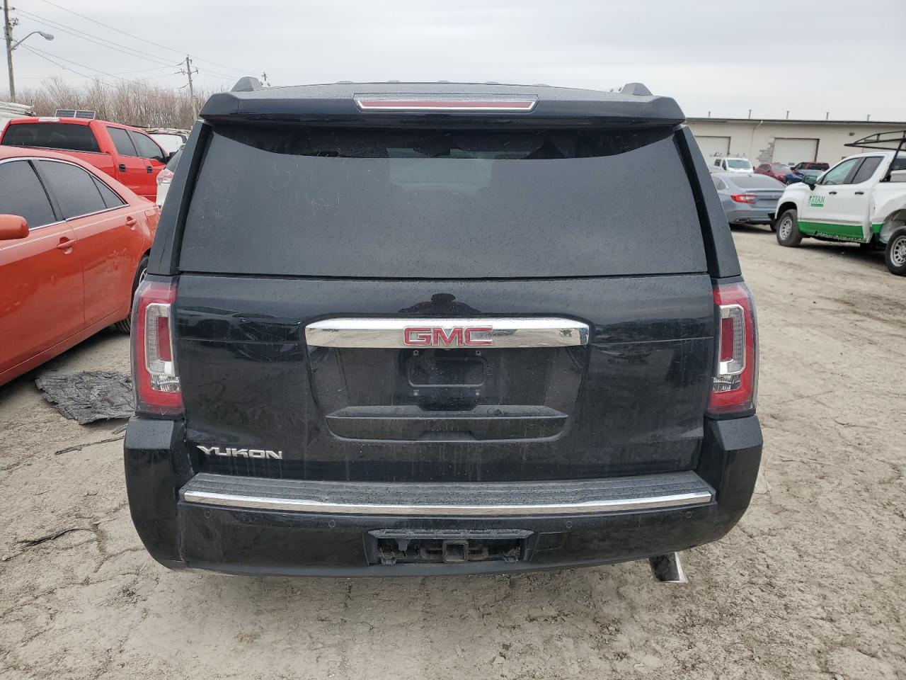 2015 GMC Yukon - Image 6
