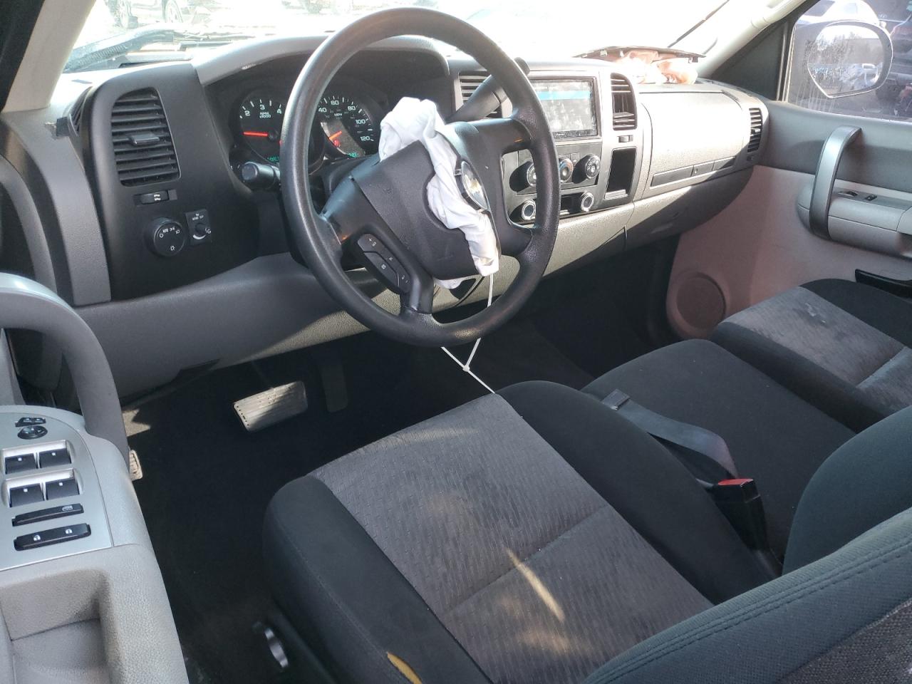 2009 Chevrolet Silverado - Image 8