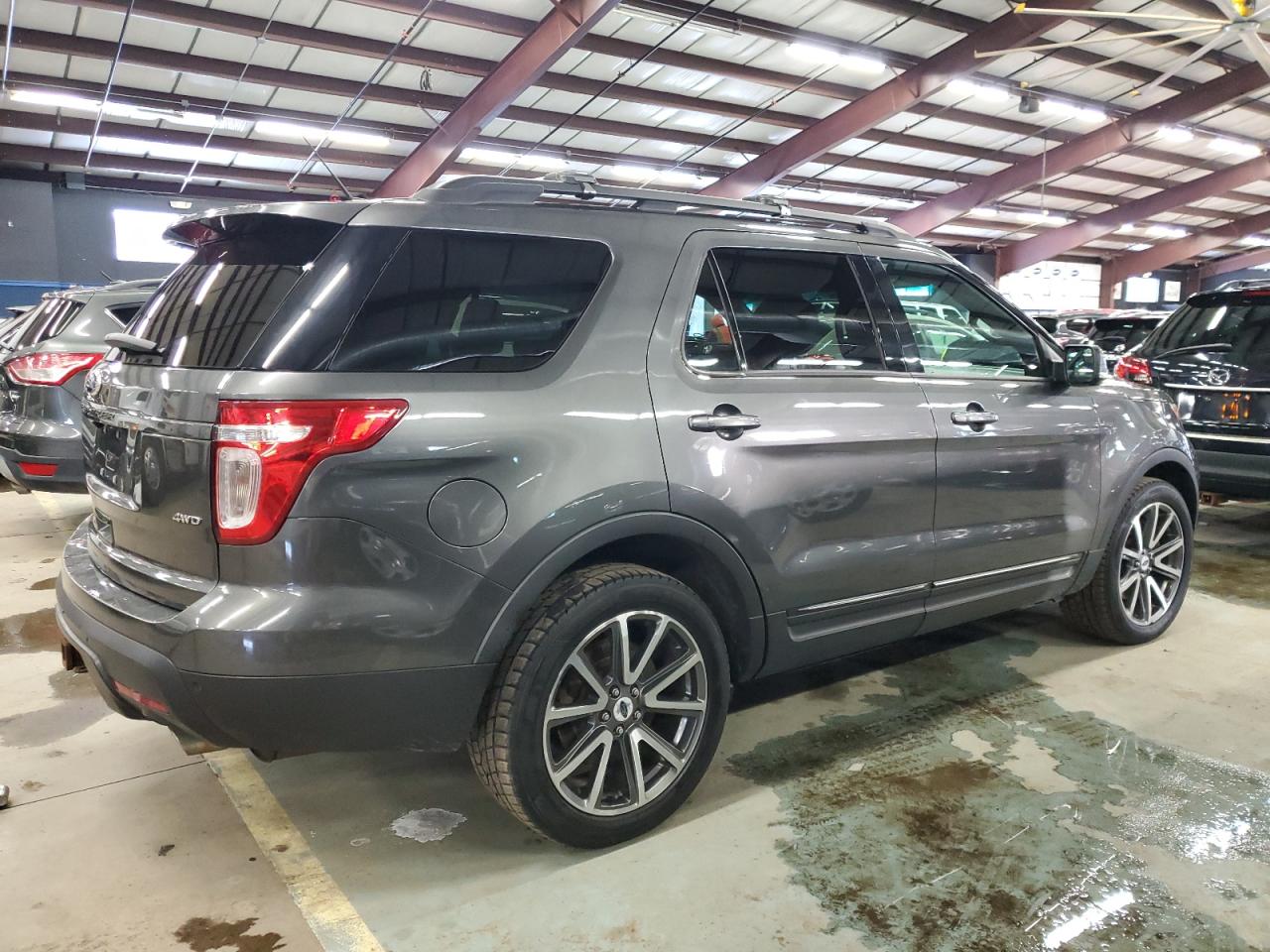 2015 Ford Explorer - Image 3