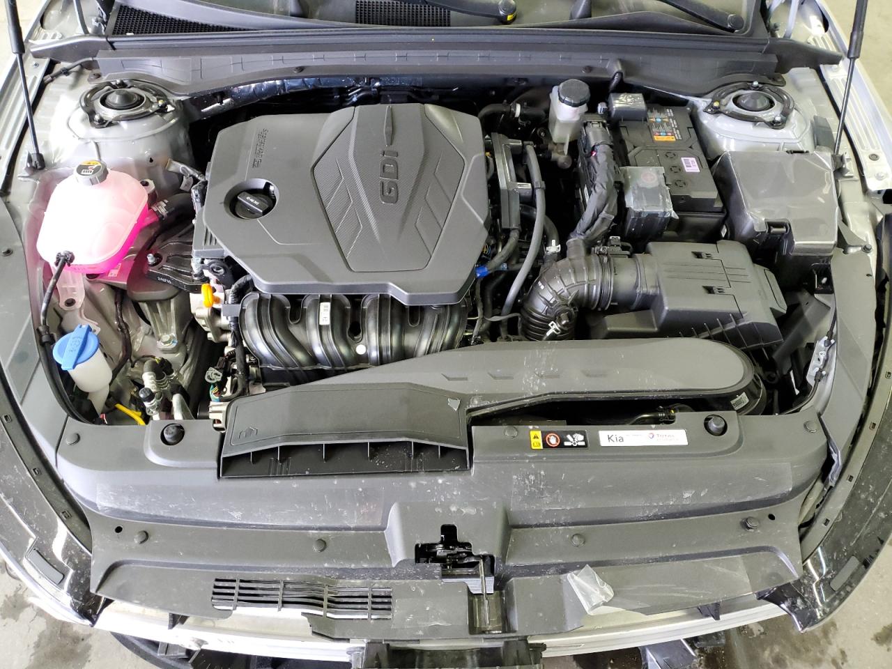 2025 Kia K5 - Image 11