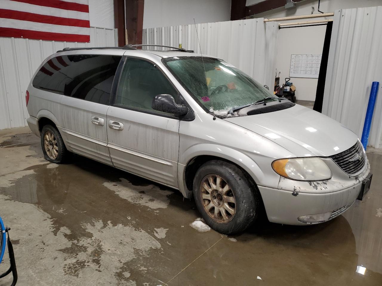 2003 Chrysler Town & Country - Image 4