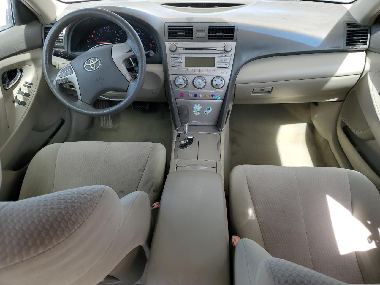 2010 Toyota Camry - Image 8