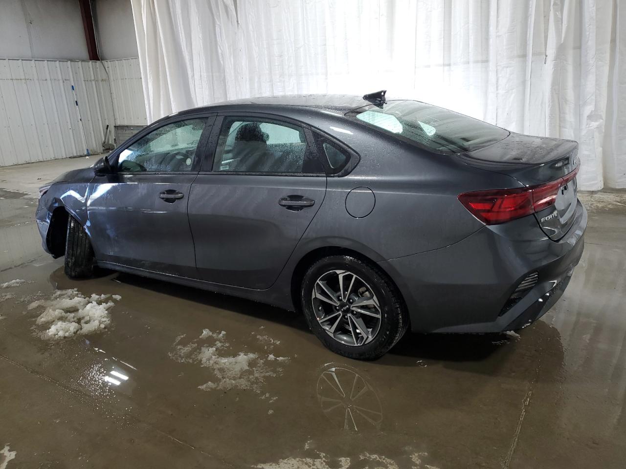2024 Kia Forte - Image 2