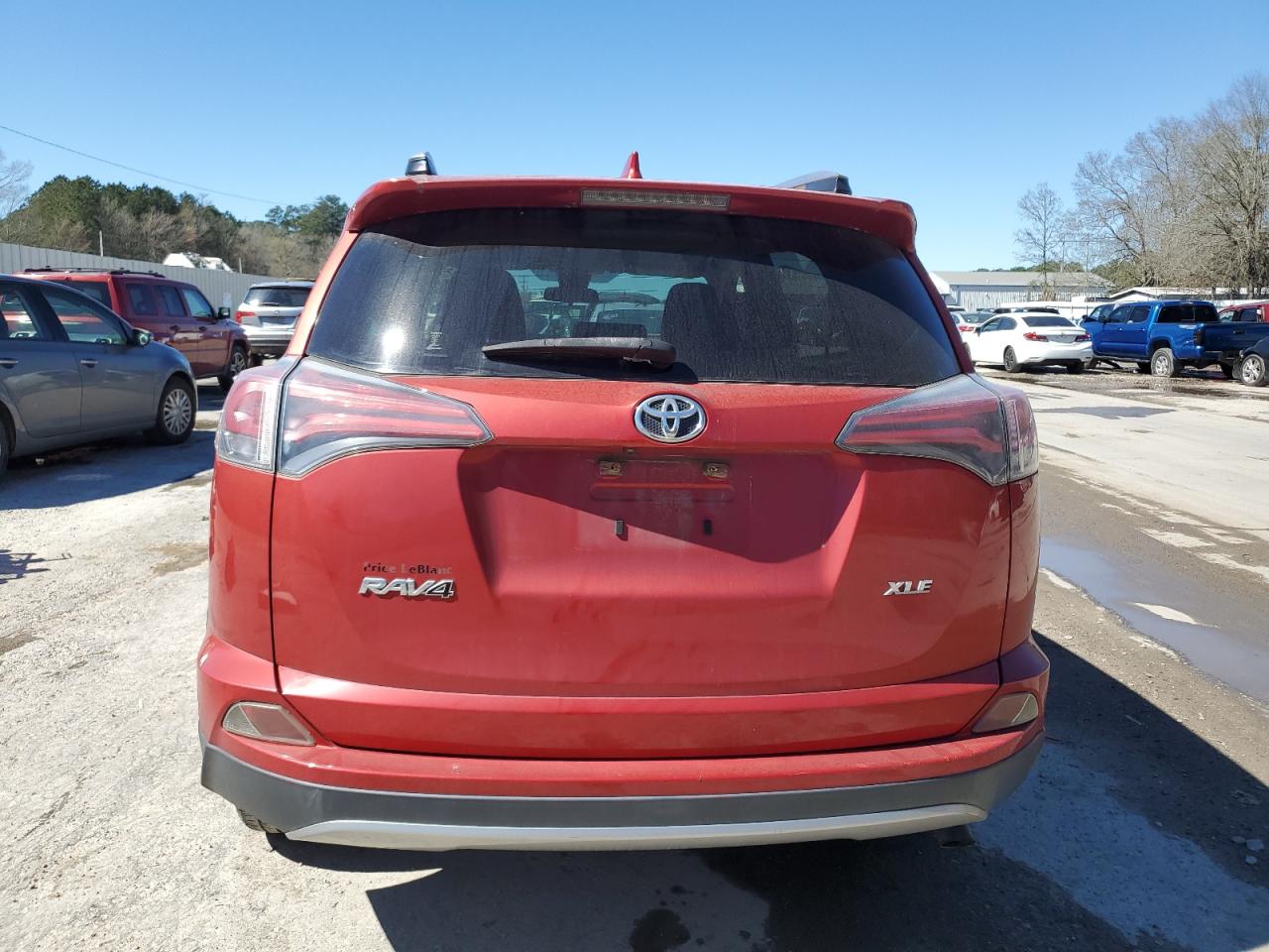 2017 Toyota RAV 4 - Image 6