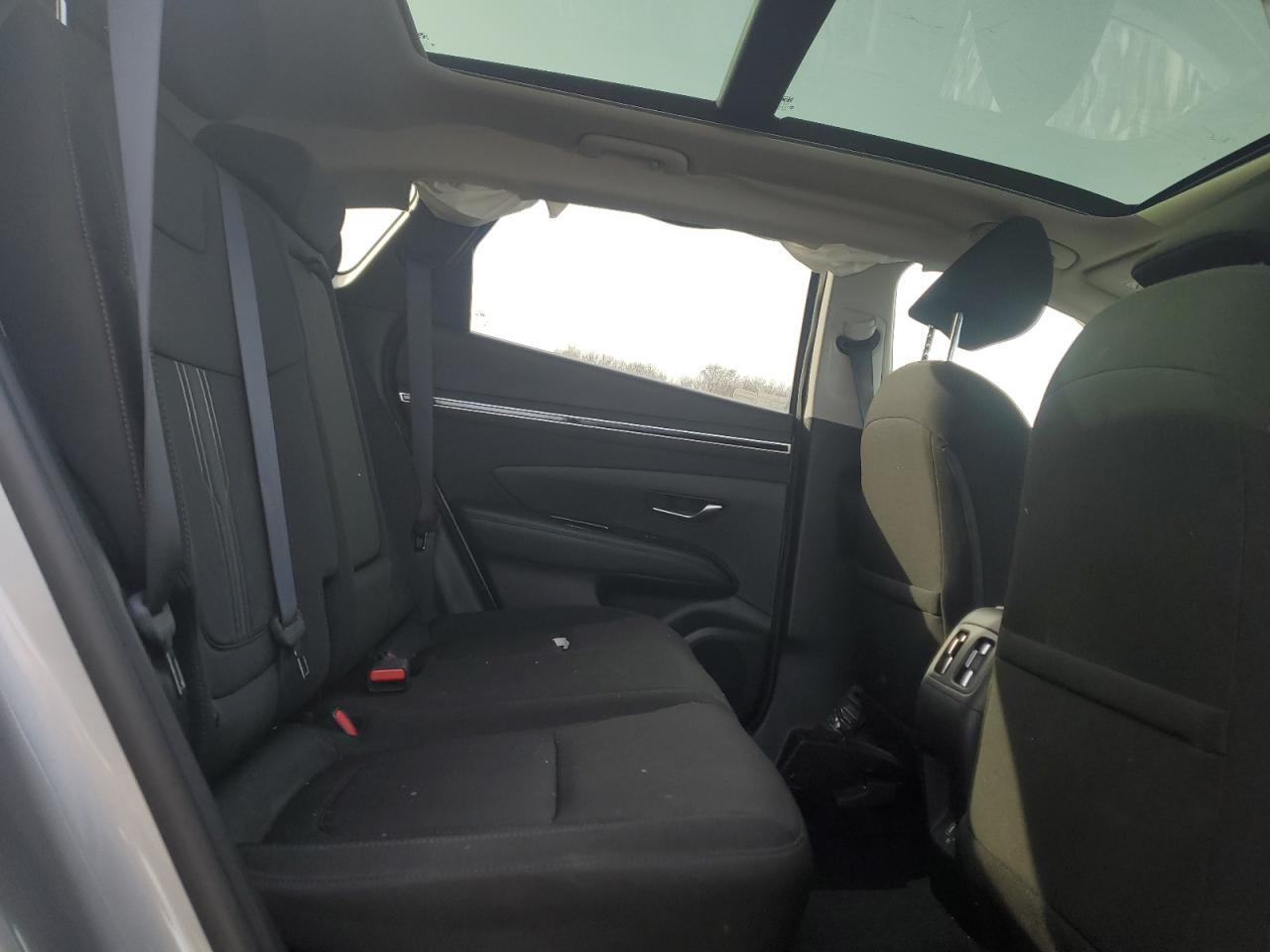 2022 Hyundai Tucson - Image 11