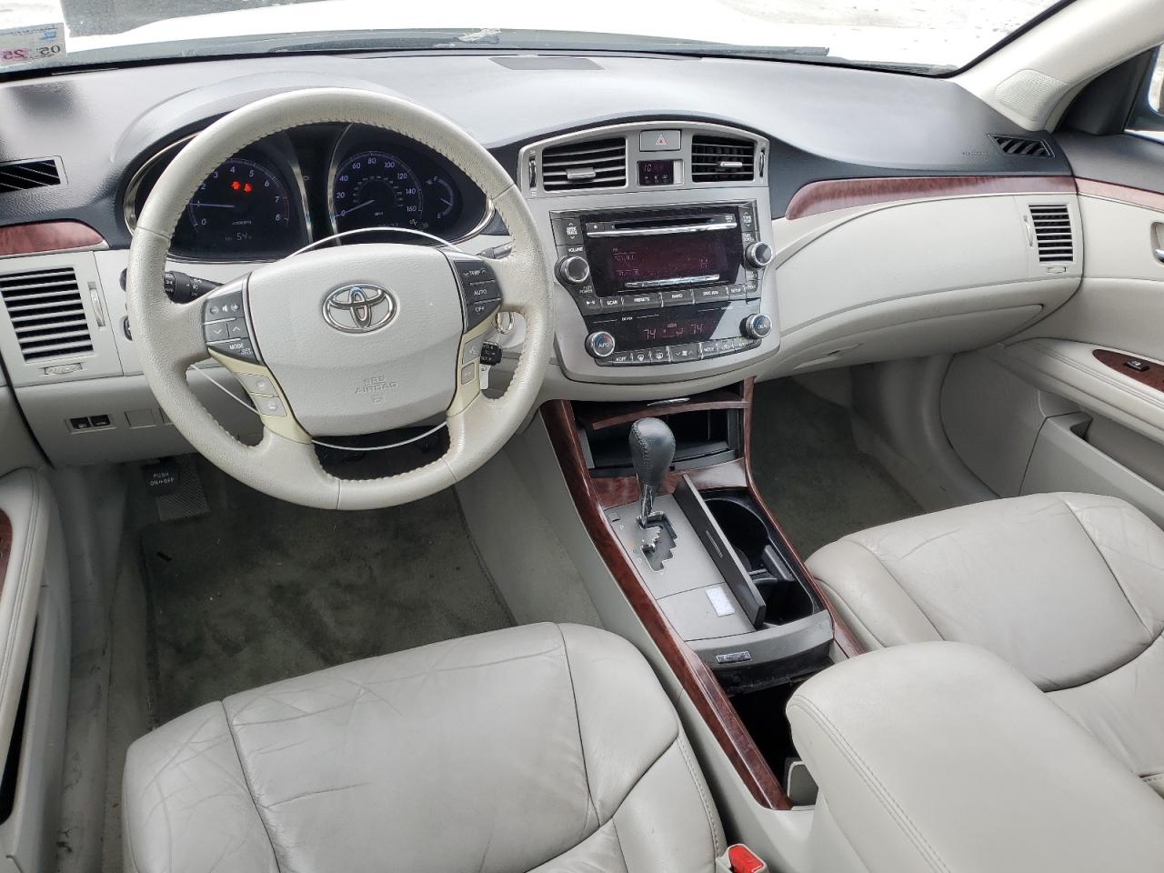 2012 Toyota Avalon - Image 8