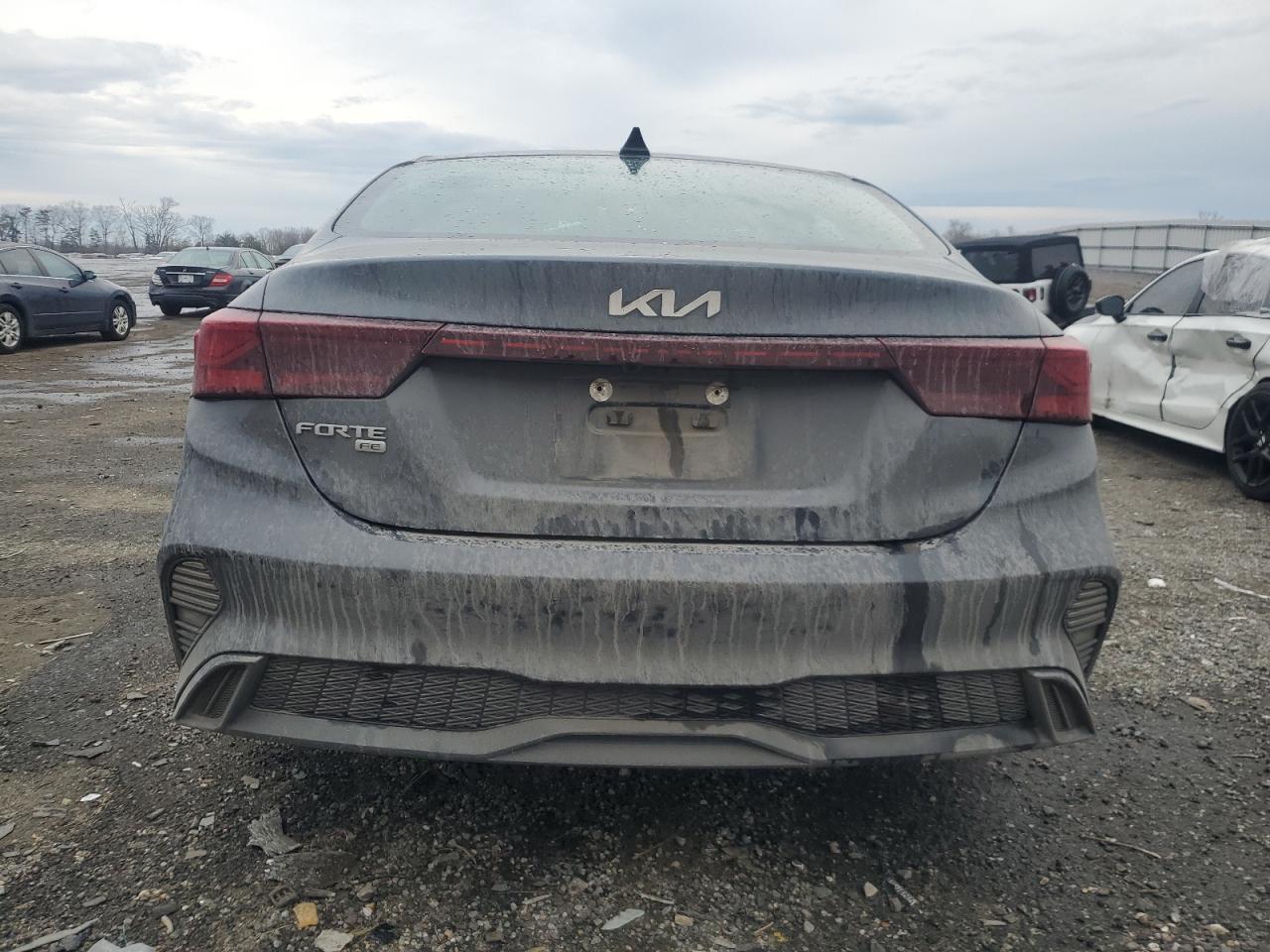 2024 Kia Forte - Image 6