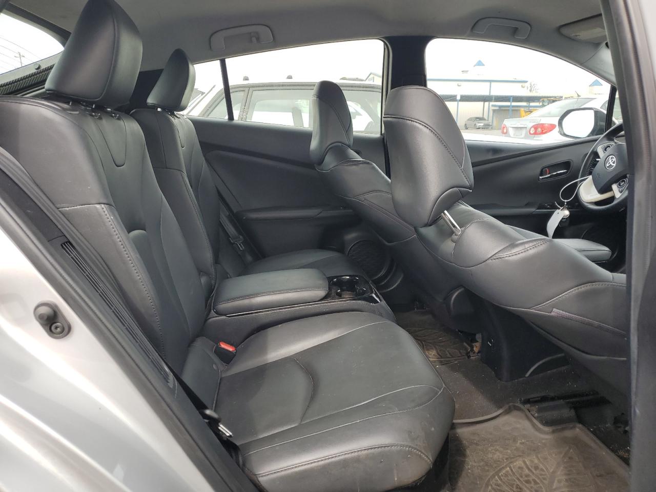 2017 Toyota Prius - Image 10