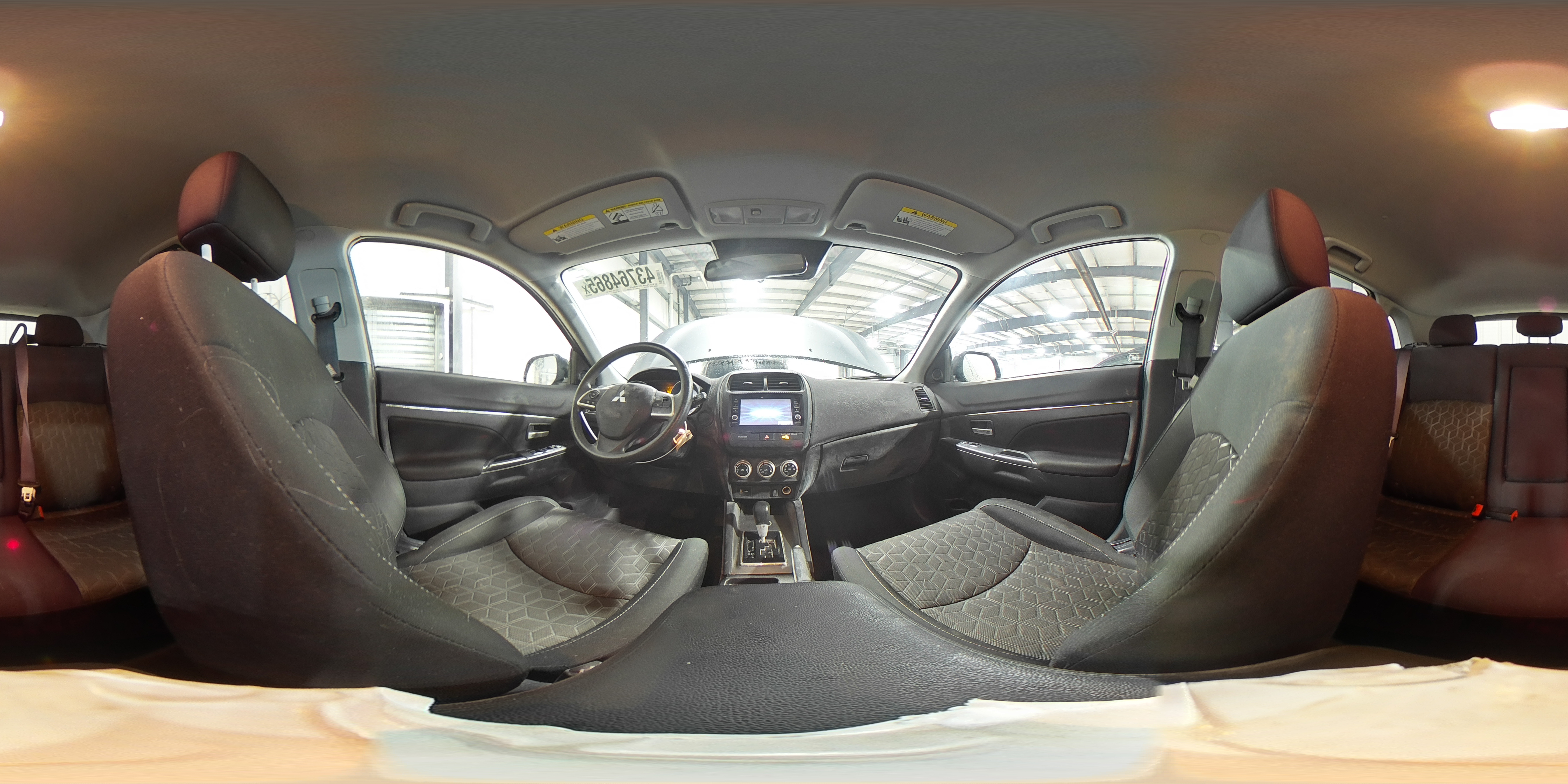 2024 Mitsubishi Outlander - Image 15