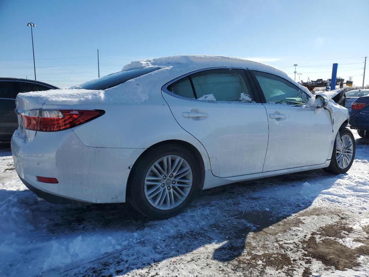 2015 Lexus ES - Image 3