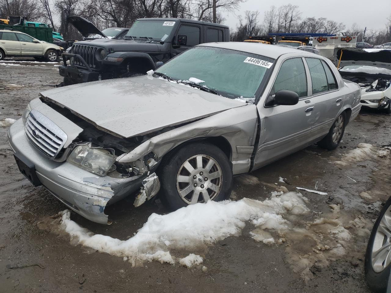 2008 Ford Crown Victoria - Image 1