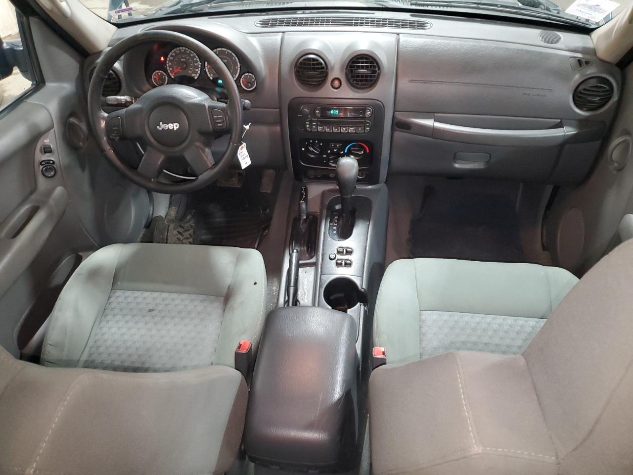2005 Jeep Liberty (North America) - Image 8