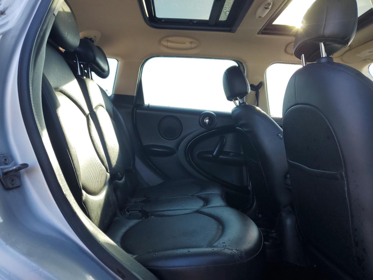2014 MINI Cooper - Image 11