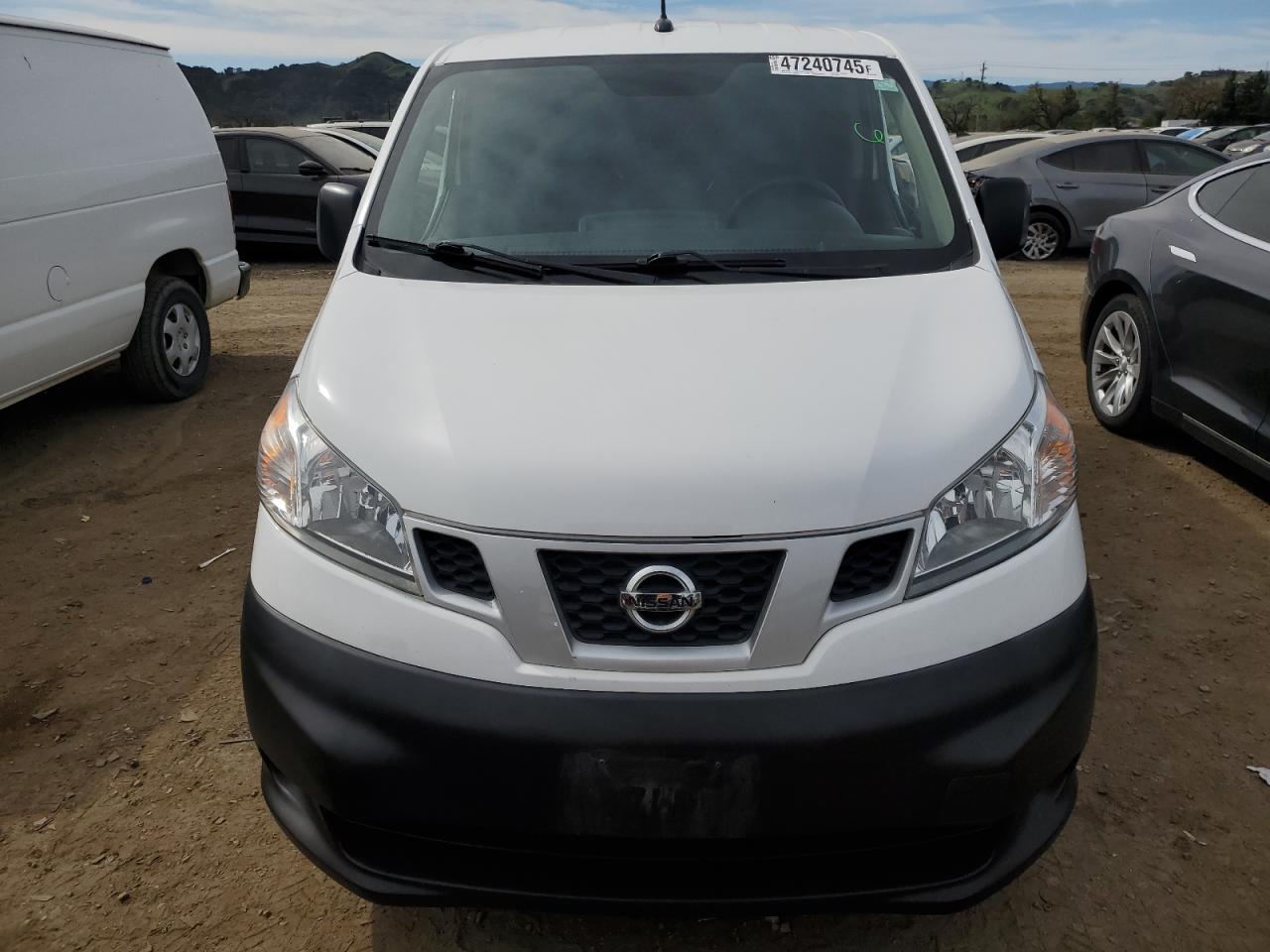 2014 Nissan NV - Image 5