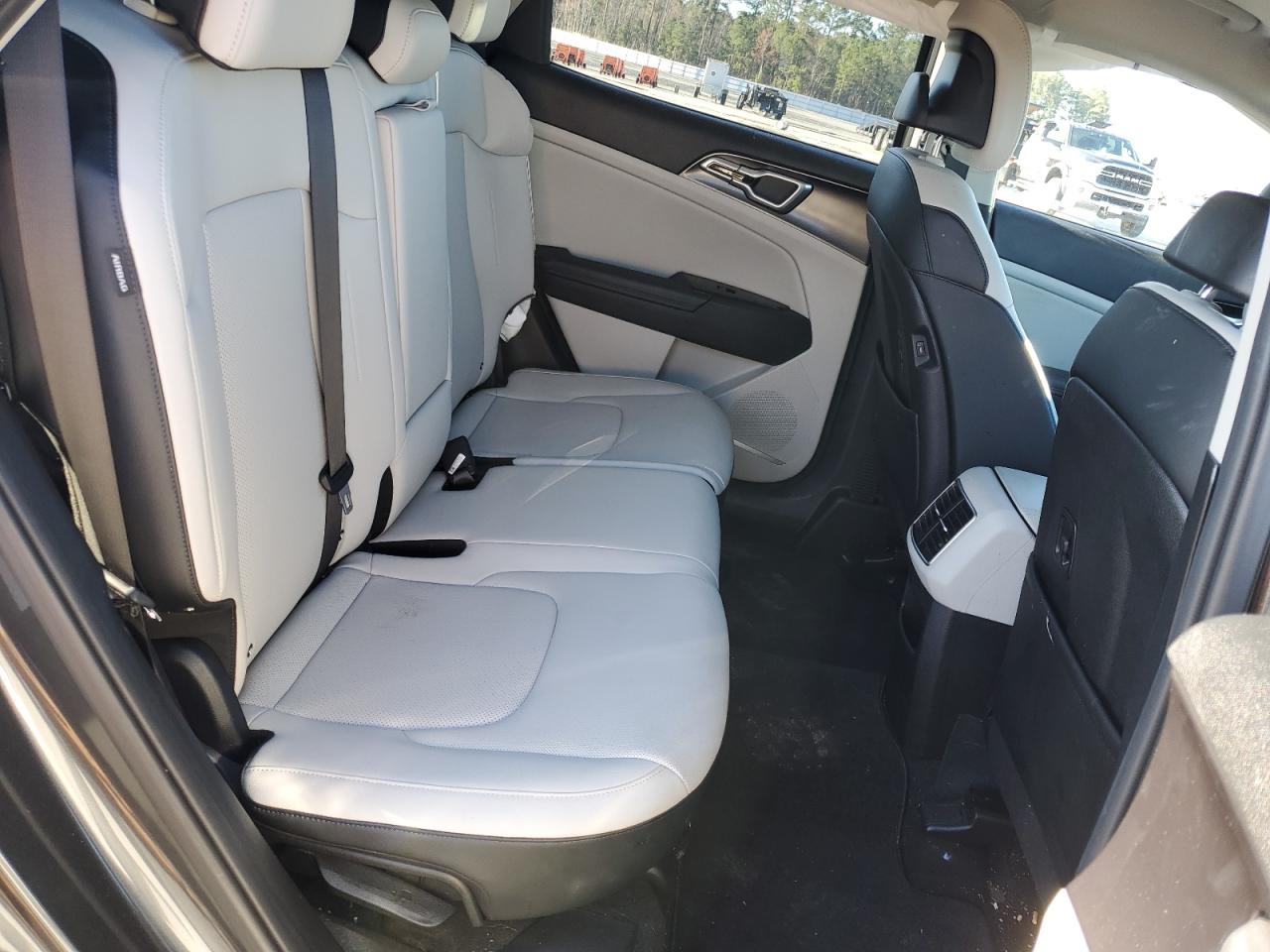 2024 Kia Sportage - Image 11