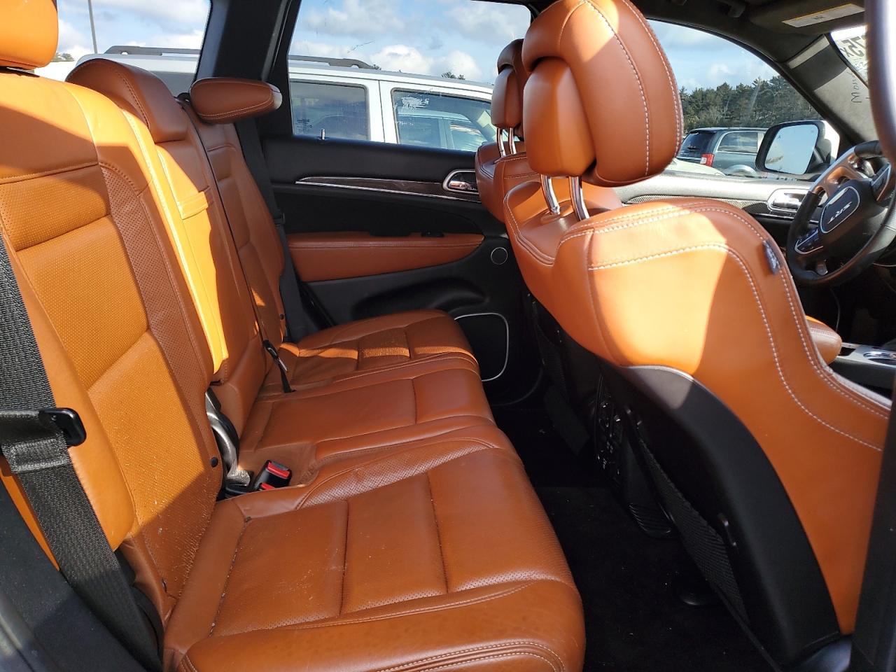 2016 Jeep Grand Cherokee - Image 11