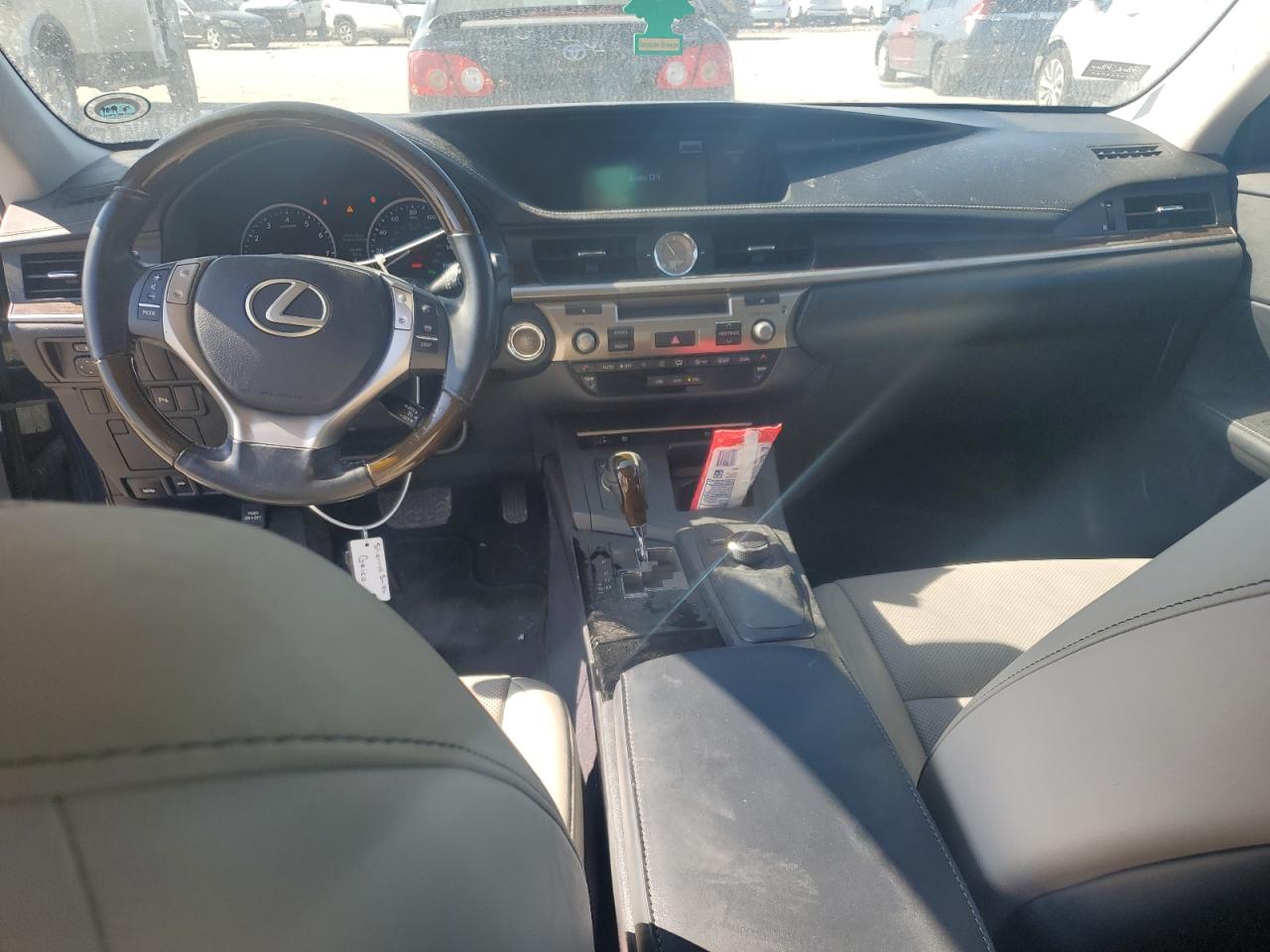 2014 Lexus ES - Image 8